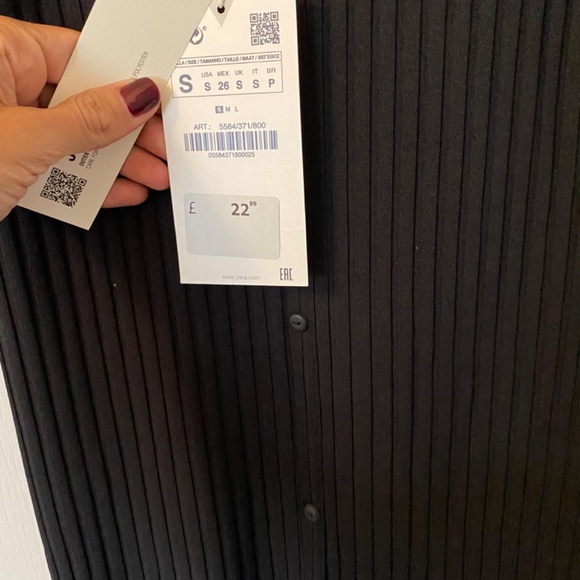 Black U.K. Zara dress with tags - brand new - Picture 3 of 3